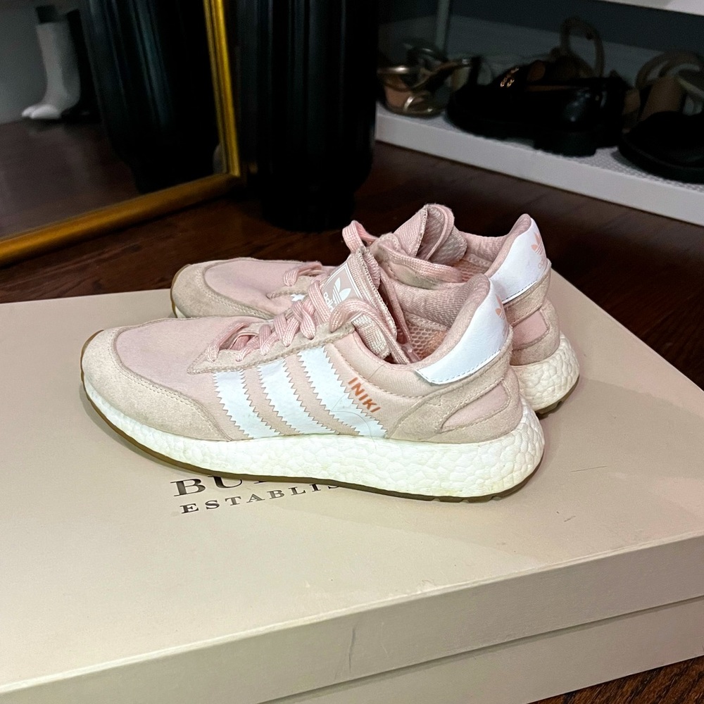 Adidas Iniki